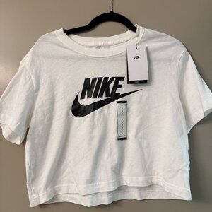 Nike cropped t-shirt